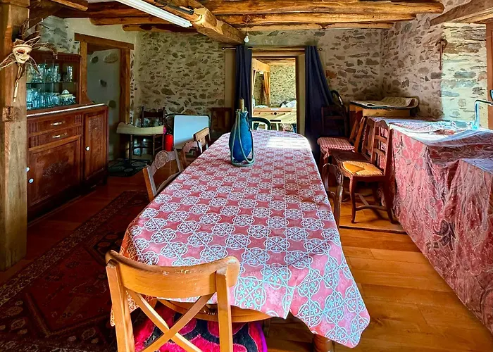 Uchalos La Grange Pyrenees * Sengouagnet