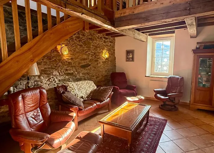 Uchalos La Grange Pyrenees 別荘